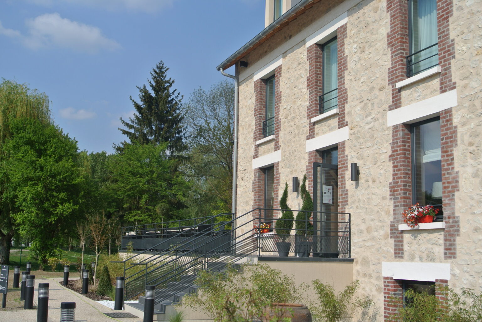 Chambres & Suites • Amicitia Hôtel & Restaurant à l'Isle Adam